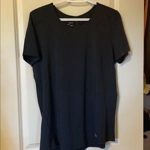 NWOT Under Armour dry fit t-shirt